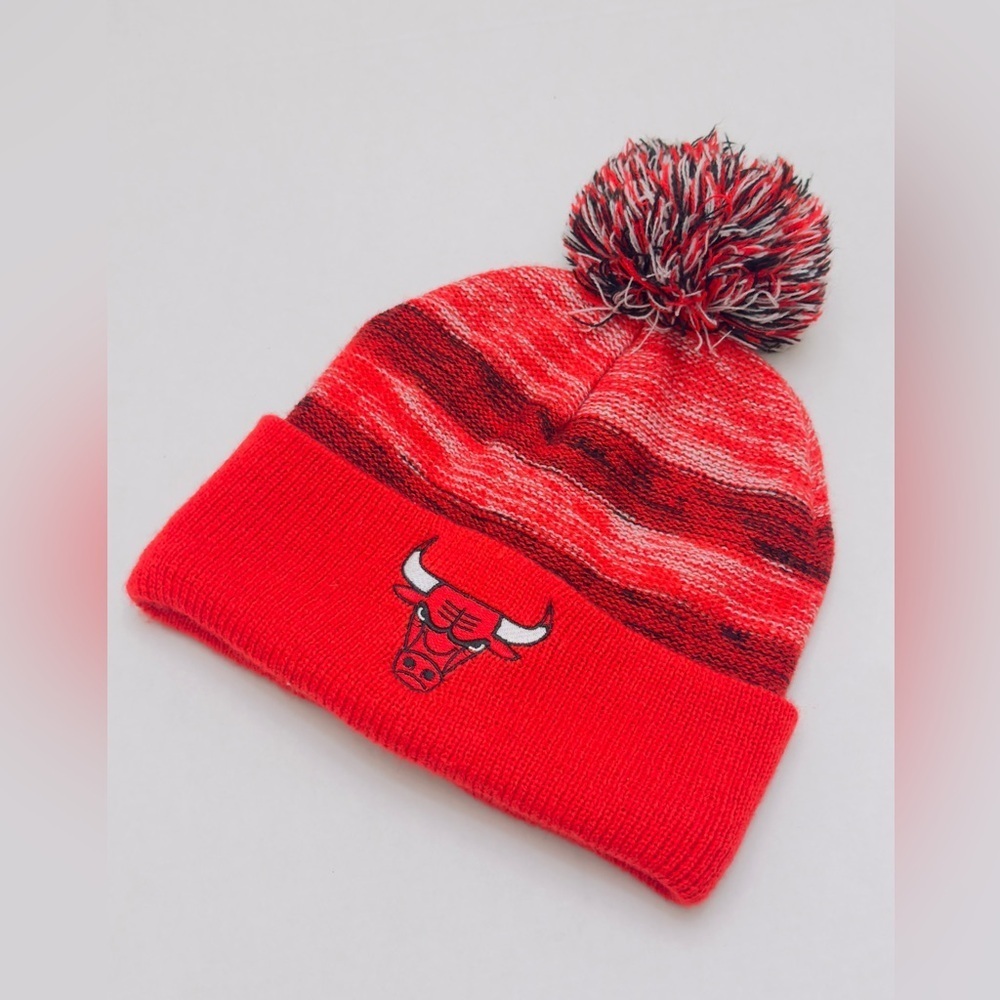 Chicago Bulls NBA Adult Biggest Fan Pom Knit Beanie Hat One Size - Picture 3 of 6